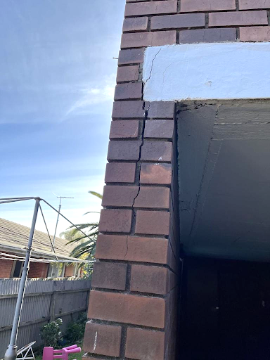 extreme cracks in brickwork